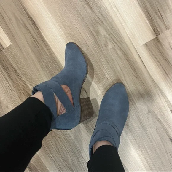 SOLE SOCIETY ANKLE BOOTS AZURE VISTA BLUE 8.5 EUC SHOES - Picture 3 of 10